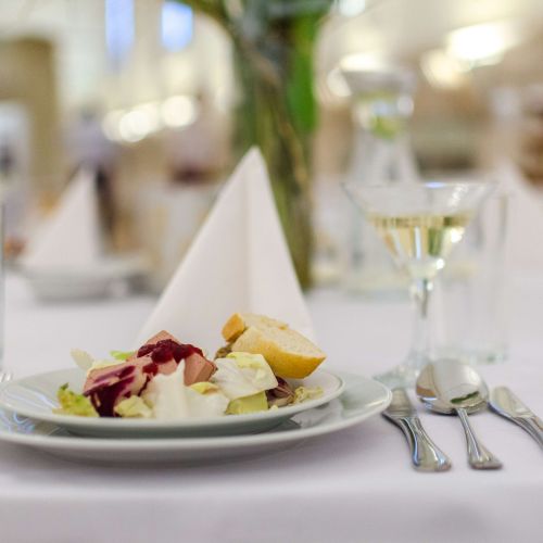 إرشادات HACCP في خدمات الإعاشة: ضمان سلامة وجودة الغذاء